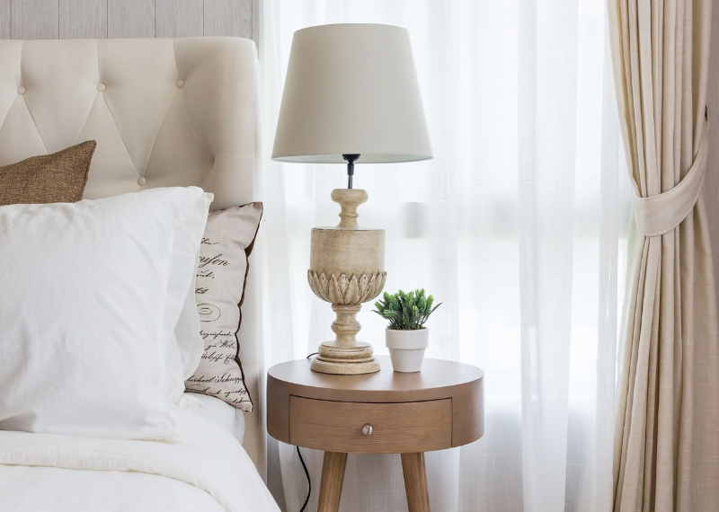 The Ultimate Guide to Choosing the Perfect Bedside Lamp