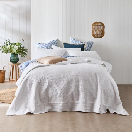 Deborah Hutton Madison Coverlet Set-Super King