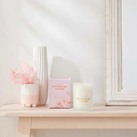 Candle Magnolia & Grapefruit Size 11.3X8.6X8.6cm by Botanical House