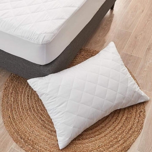 Ultimate Guard Quilted Mattress Protector King by MyHouse-King