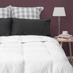 Classic Luxury King 50/50 Duck Feather & Down Quilt Size 240X210cm in White by John Cotton-White/King