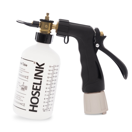 Apply liquid fertiliser quickly across lawns and garden beds with the Hoselink Fertiliser Spray Mixer. The 450ml bottle connects to a garden hose and mixes concentrate with the water flow as you spray