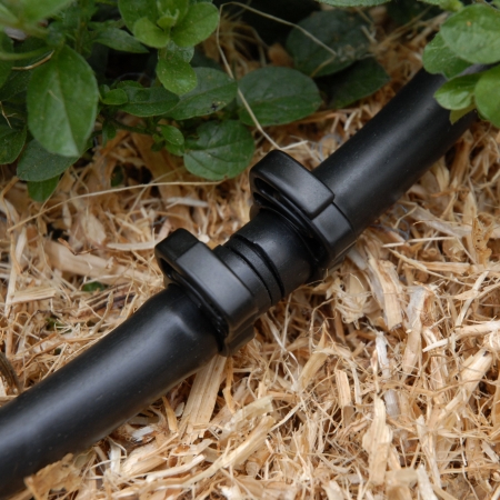Connect two straight lengths of 13mm irrigation poly pipe with the Hoselink 13mm Joiner. The barbed fitting is useful for extending a main line