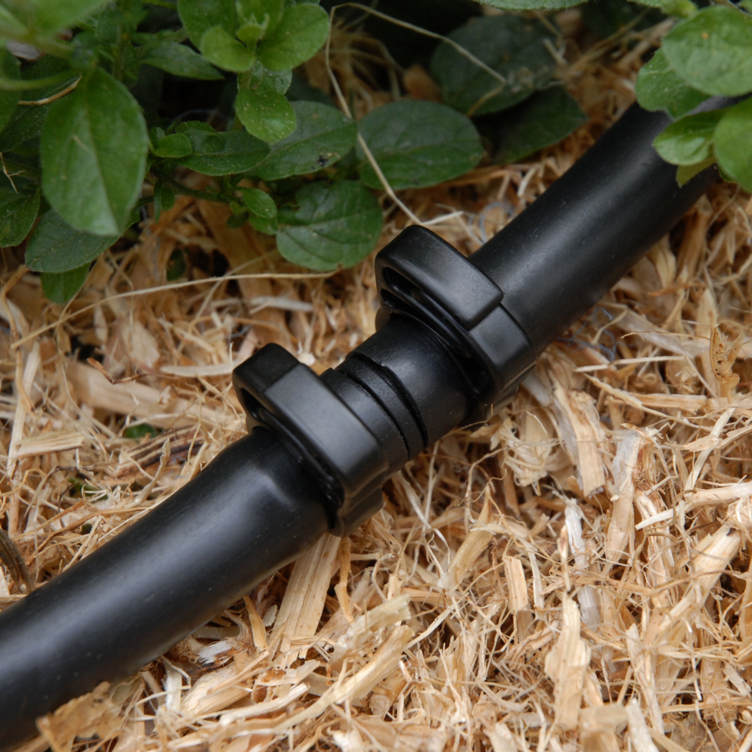 Connect two straight lengths of 13mm irrigation poly pipe with the Hoselink 13mm Joiner. The barbed fitting is useful for extending a main line