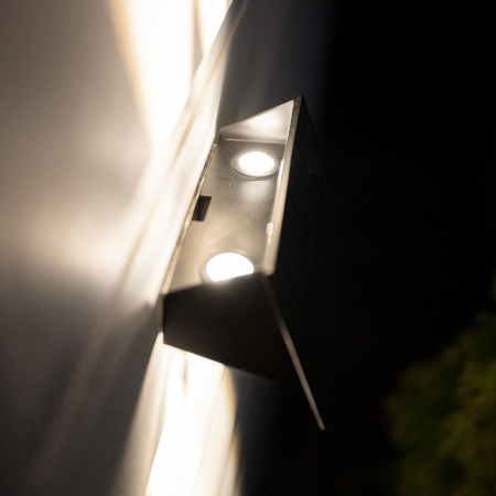 Create an architectural lighting effect with the GALLERY Solar Up and Down Wall Lights. This two-pack uses four warm white LEDs per fitting to cast light above and below on fences