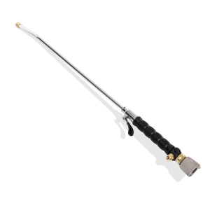 Turn ordinary garden-tap pressure into a concentrated cleaning spray with the Hoselink Super Jet Washer. The 75cm wand increases water velocity to help remove mud