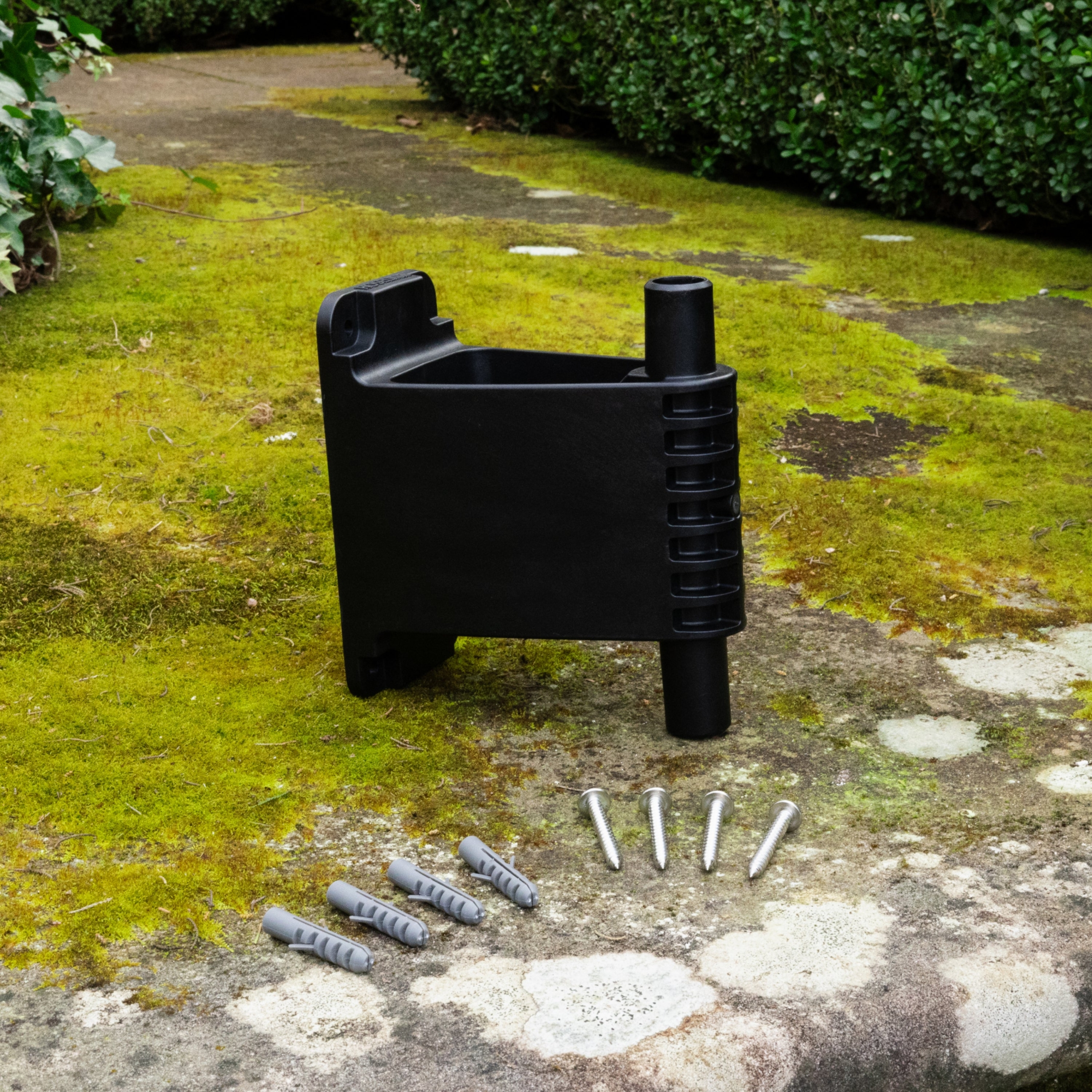 Mount a Hoselink Evolve Retractable Hose Reel at an additional wall location with this Evolve Series bracket. A compatible reel can be lifted from its original bracket and transferred to the second point when needed. The bracket pivots with the reel and must be secured to a structurally sound wall using correctly rated hardware. It is not compatible with Classic Series reels