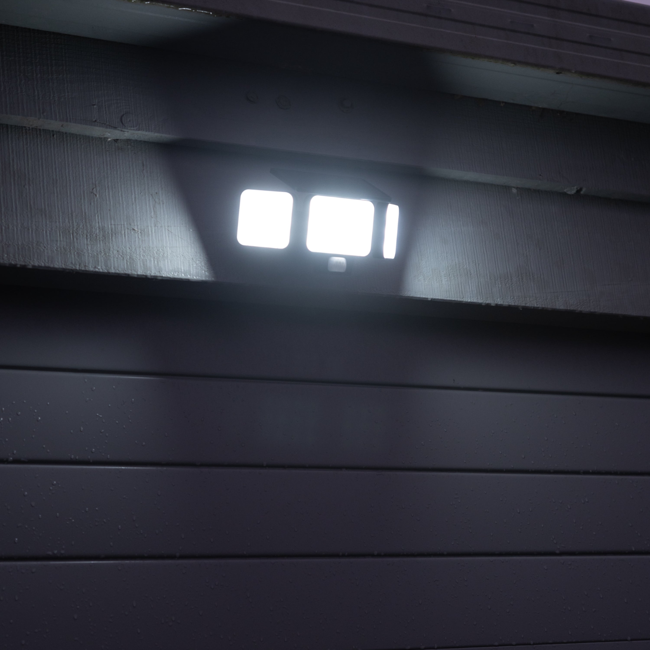 Solar Motion Sensor Floodlight | Adjustable Panels | GUARDIAN